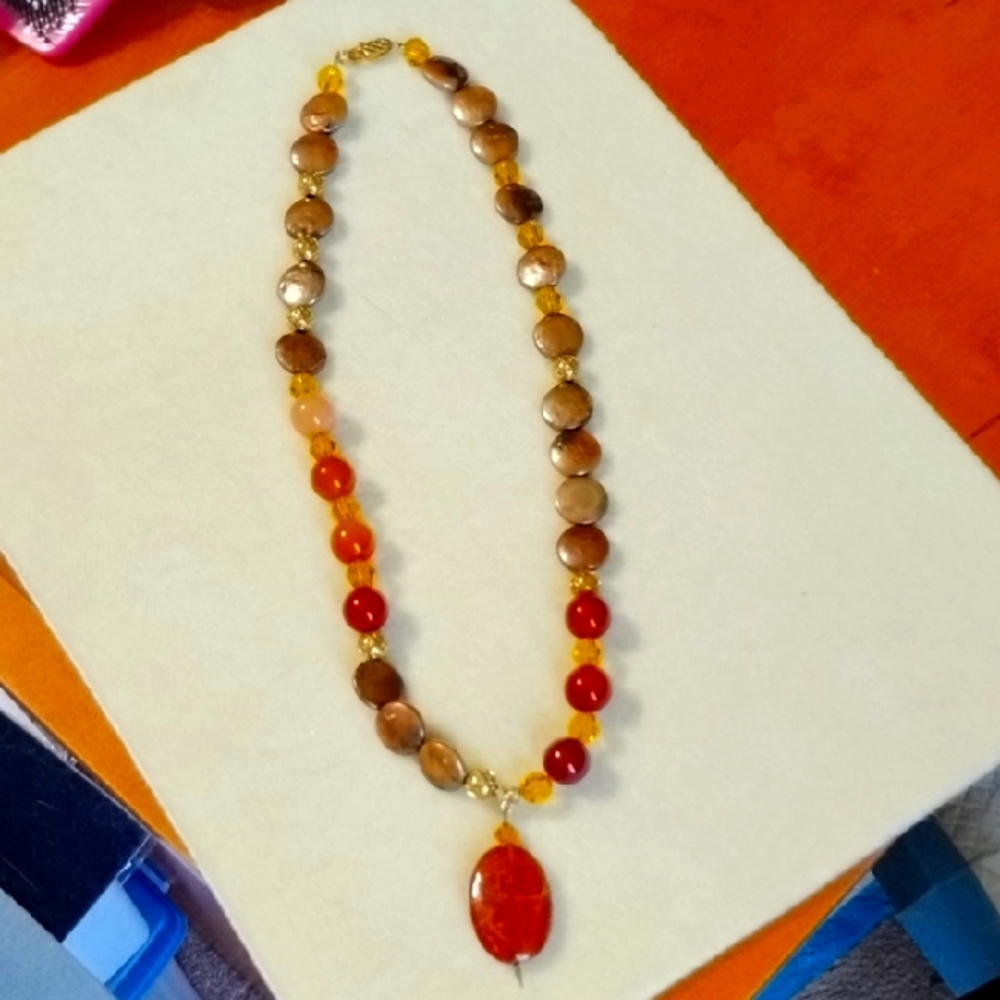 🎃HAND CRAFTED CARNELIAN AND COIN PEARL NECKLACE🎃